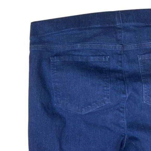 NYDJ 20W Dark Wash Jeans Jeggings Slim Leg Comfortable Pull On Back Pockets - Picture 3 of 4